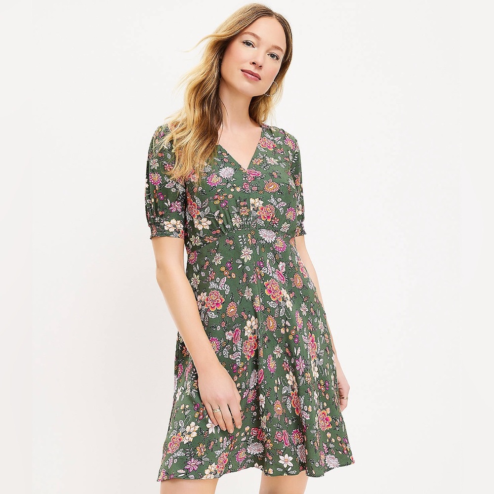 NWT LOFT Country Garden Puff Sleeve V-Neck Dress, Size M